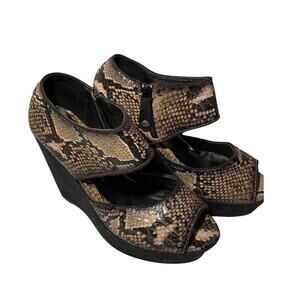 Rock & Republic Snake Print Wedges Heels Shoes Sandals Black & Tan SIZE 8.5